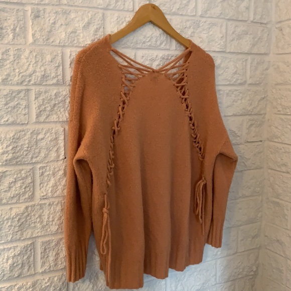 S/M Soft Coral Sweater - Picture 2 of 7